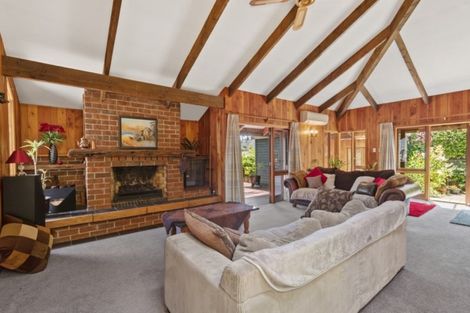 Photo of property in 5 Dalton Grove, Stokes Valley, Lower Hutt, 5019