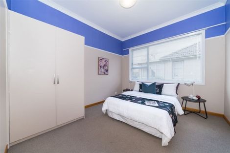 Photo of property in 24 Oxford Street, Hokowhitu, Palmerston North, 4410