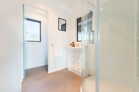 Photo of property in 26 Reeves Street, Waikanae Beach, Waikanae, 5036