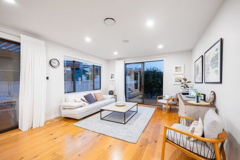 Photo of property in 3 Keel Street, Long Bay, Auckland, 0630