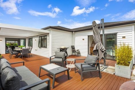 Photo of property in 54 Fruitlands Road, Kumeu, 0810