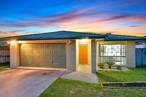 Photo of property in 41 Robin Brooke Drive, Flat Bush, Auckland, 2019