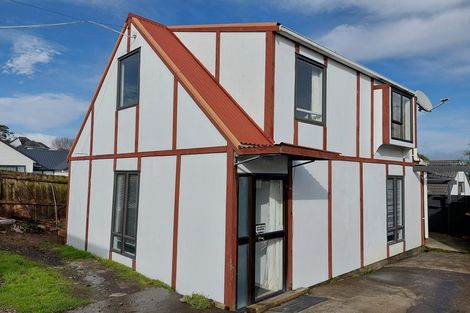 Photo of property in 2/328 East Coast Road, Sunnynook, Auckland, 0632