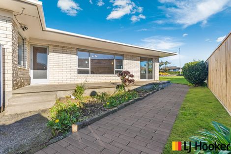 Photo of property in 236 Queen Street, Pukekohe, 2120