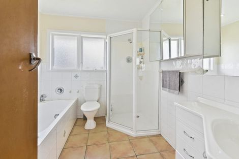 Photo of property in 6 Lansdown Avenue, Papatoetoe, Auckland, 2025