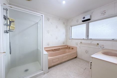 Photo of property in 122 Hugh Green Drive, Pinehill, Auckland, 0632