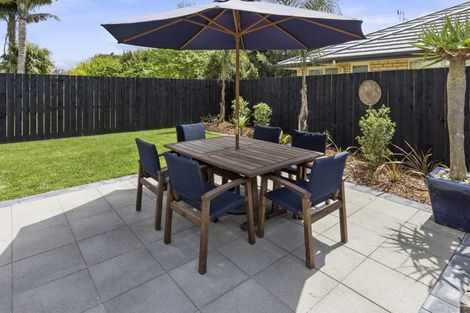 Photo of property in 31 Leet Crescent, Papamoa Beach, Papamoa, 3118