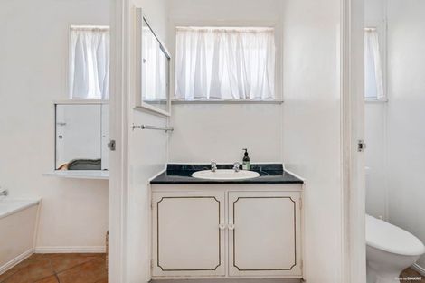 Photo of property in 5 Hazeldene Place, Opaheke, Papakura, 2113