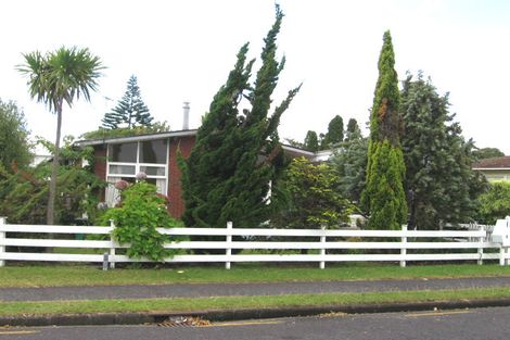 Photo of property in 8a Poinsettia Place, Henderson, Auckland, 0610