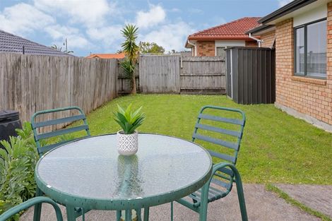 Photo of property in 14 Chesterton Terrace, Henderson, Auckland, 0612