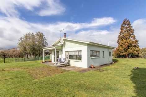 Photo of property in 3 Tariki Road, Tariki, Inglewood, 4390