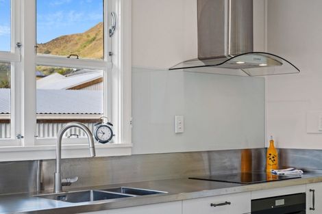 Photo of property in 62 Main Rd Havelock, Havelock, 7100