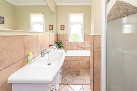 Photo of property in 4 College Street, Whanganui, 4500