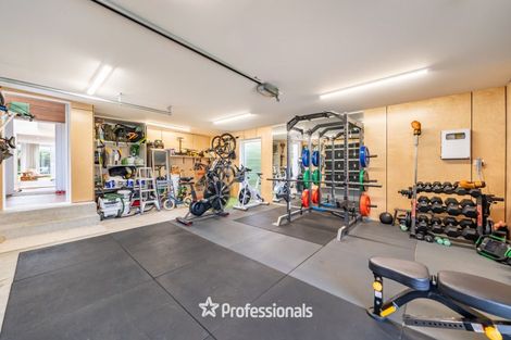 Photo of property in 32 Stellin Street, Boulcott, Lower Hutt, 5011