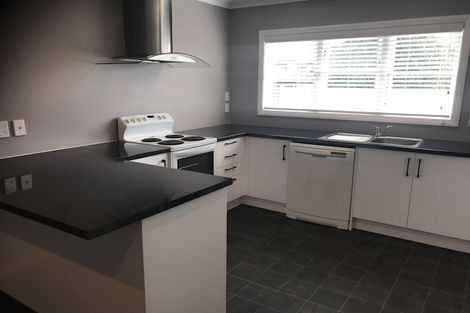 Photo of property in 9 Tern Place, Hokowhitu, Palmerston North, 4410