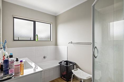 Photo of property in 52 Inverness Drive, Pyes Pa, Tauranga, 3112