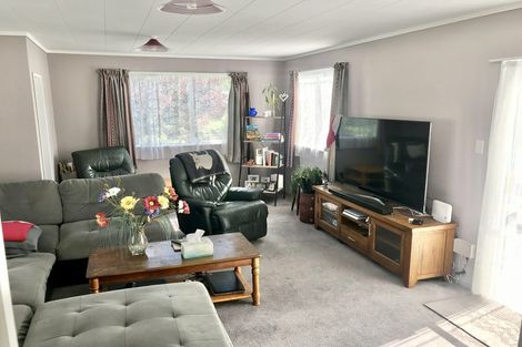 Photo of property in 2/71 Gemstone Drive, Birchville, Upper Hutt, 5018