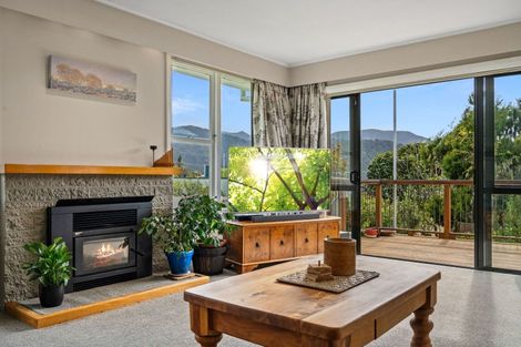 Photo of property in 62 Main Rd Havelock, Havelock, 7100