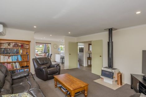 Photo of property in 118 School Road, Te Horo, Otaki, 5582