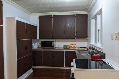 Photo of property in 166 Carrington Street, Lower Vogeltown, New Plymouth, 4310