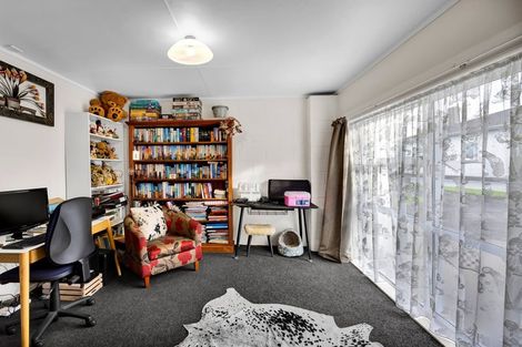 Photo of property in 24b Surrey Street, Hawera, 4610