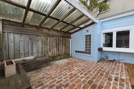 Photo of property in 105 Elizabeth Street, Mount Victoria, Wellington, 6011