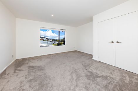 Photo of property in 40 Dawood Place, The Gardens, Auckland, 2105