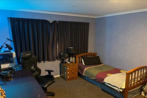 Photo of property in 3 Nevada Way, Kelvin Grove, Palmerston North, 4414