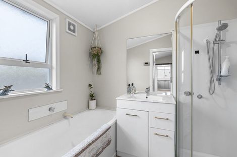 Photo of property in 45c Princess Street, Waitara, 4320