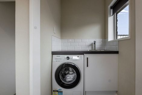 Photo of property in 12d Colombo Street, Hokowhitu, Palmerston North, 4410