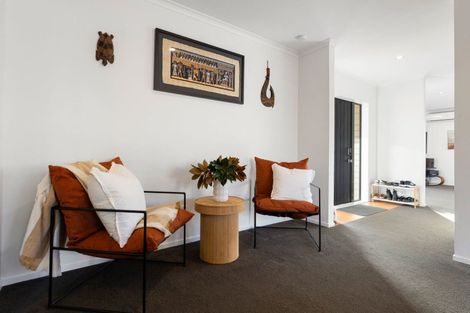 Photo of property in 10 Cairns Crescent, Rototuna, Hamilton, 3210