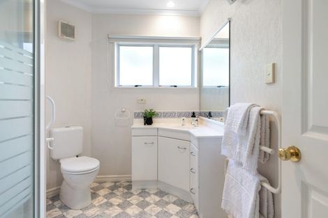 Photo of property in 126 Muricata Avenue, Mount Maunganui, 3116