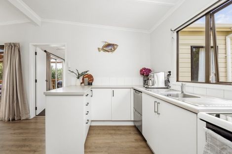 Photo of property in 85 Waikite Road, Welcome Bay, Tauranga, 3112
