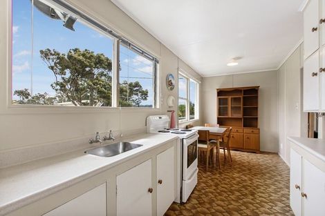 Photo of property in 11 Carina Crescent, Torbay, Auckland, 0630