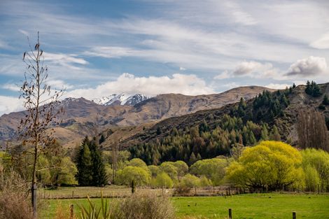 Photo of property in 930 Mount Barker Road, Wanaka, 9382