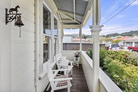 Photo of property in 12 Palm Grove, Berhampore, Wellington, 6023