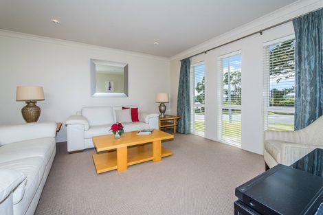 Photo of property in 68 Schnapper Road, Schnapper Rock, Auckland, 0632