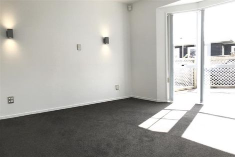 Photo of property in 1/73 Shakespeare Road, Milford, Auckland, 0620