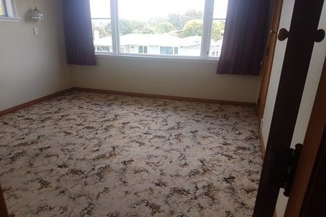Photo of property in 2 Luton Street, Hokowhitu, Palmerston North, 4410