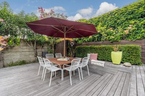 Photo of property in 3 Trident Place, Shelly Park, Auckland, 2014