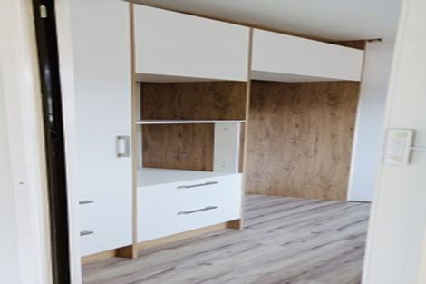 Photo of property in 8 Ervine Place, Bucklands Beach, Auckland, 2014