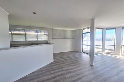 Photo of property in 1/1 Takutai Avenue, Bucklands Beach, Auckland, 2012