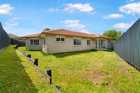 Photo of property in 5 Retreat Drive, Mangere, Auckland, 2022