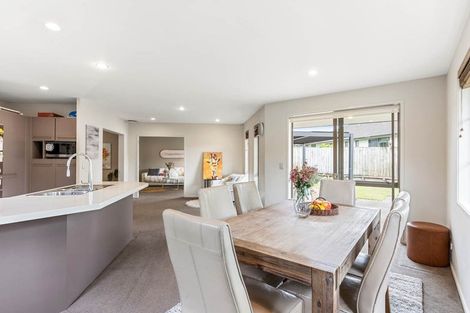 Photo of property in 5 George Deane Place, Greenhithe, Auckland, 0632