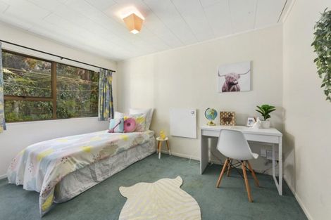 Photo of property in 6 Pioneer Grove, Silverstream, Upper Hutt, 5019