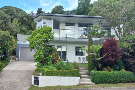 Photo of property in 7 Finlay Grove, Waikawa, Picton, 7220