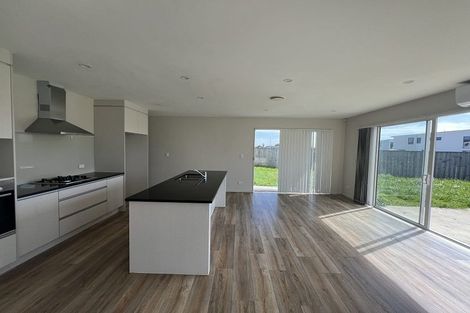 Photo of property in 17 Kapia Drive, Takanini, 2112