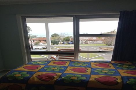 Photo of property in 12 Auld Street, Torbay, Auckland, 0630