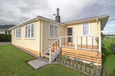 Photo of property in 35 Shakespeare Street, Te Aroha, 3320
