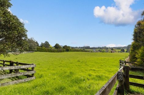 Photo of property in 219 Pomona Road, Kumeu, 0891